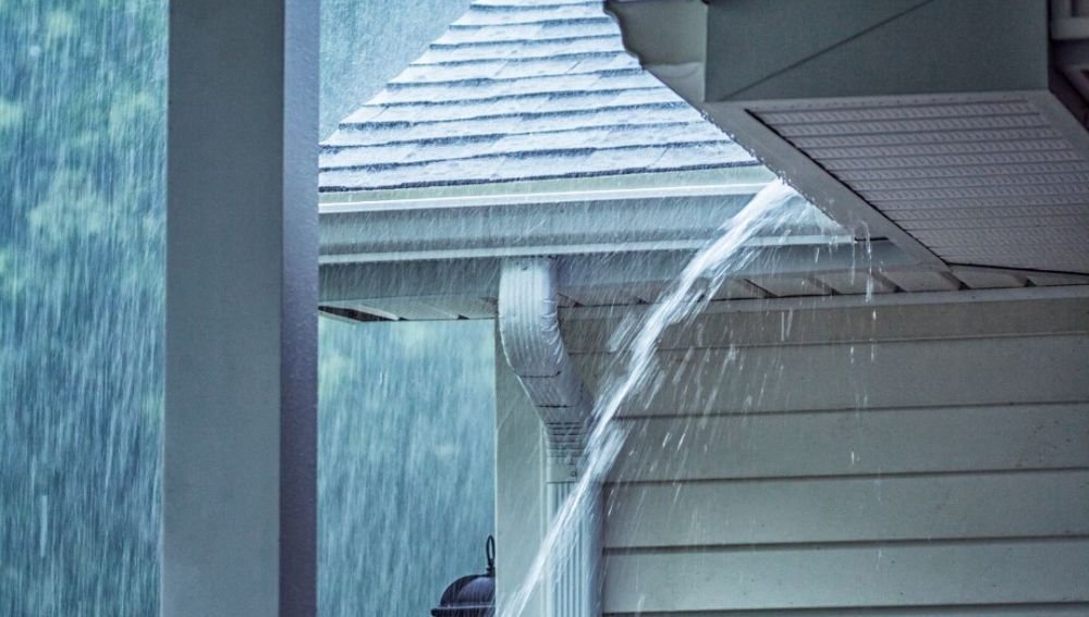 How Local Weather Conditions Affect Your Roof 