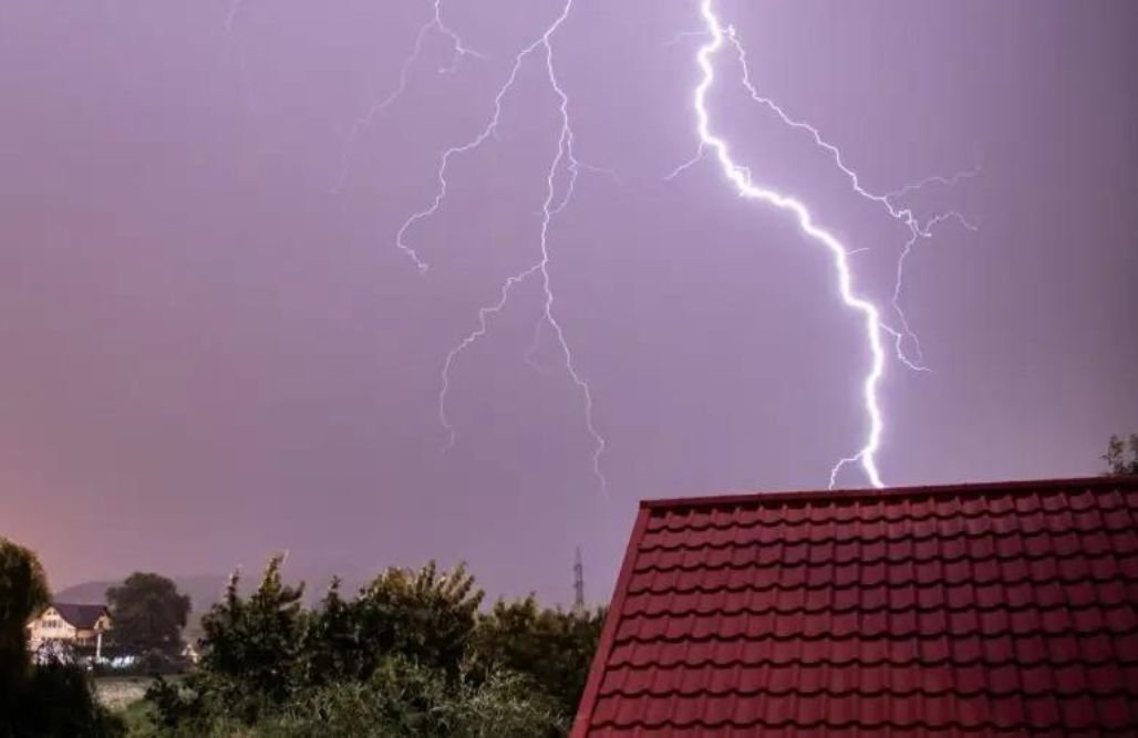 Thunderstorms roof damage