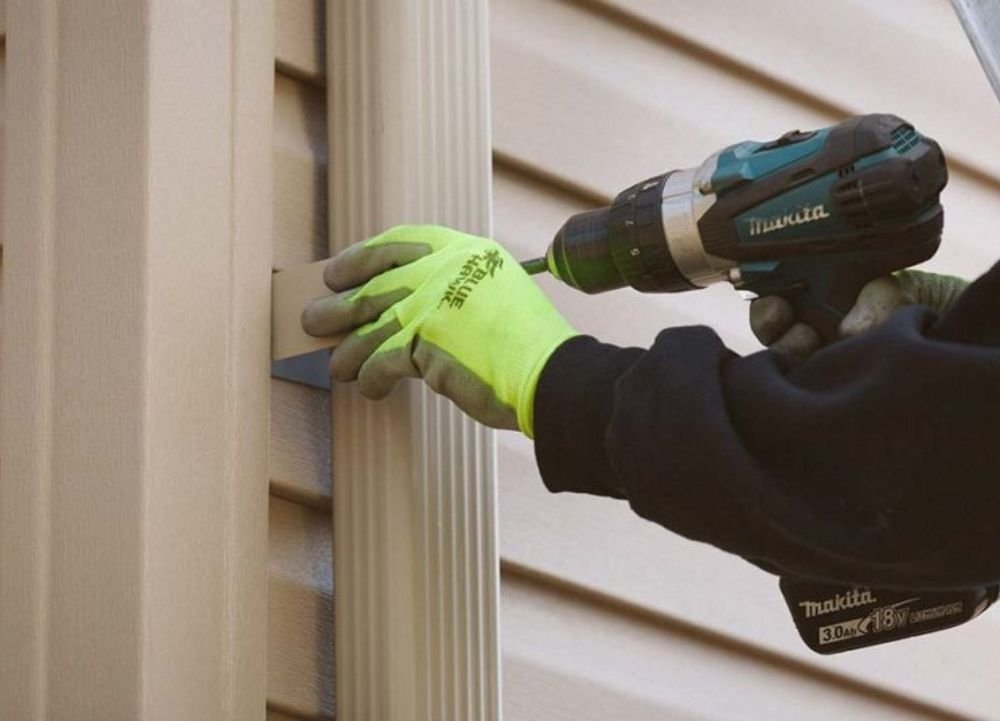 Brackets Should Be Attached to The Downspout
